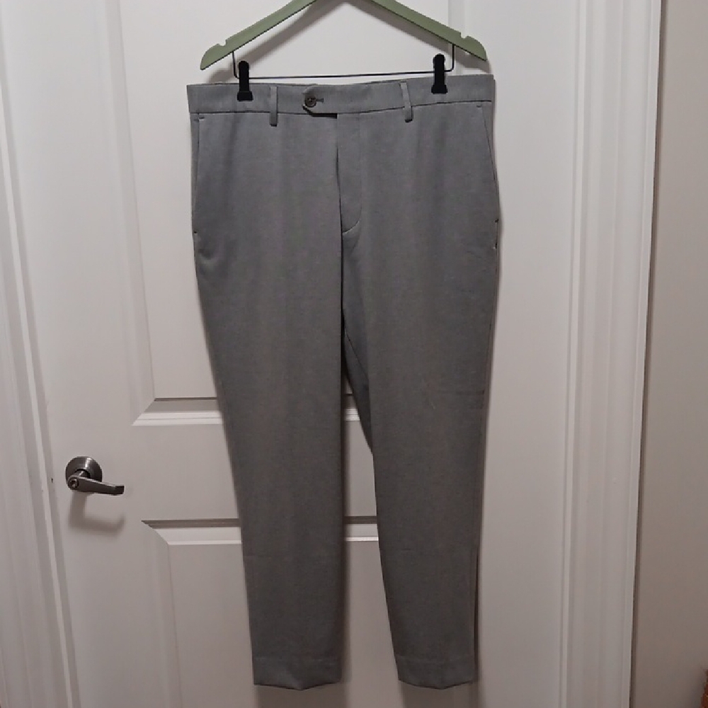 LAST CHANCE! NWOT Banana Republic Textured Suit Pant